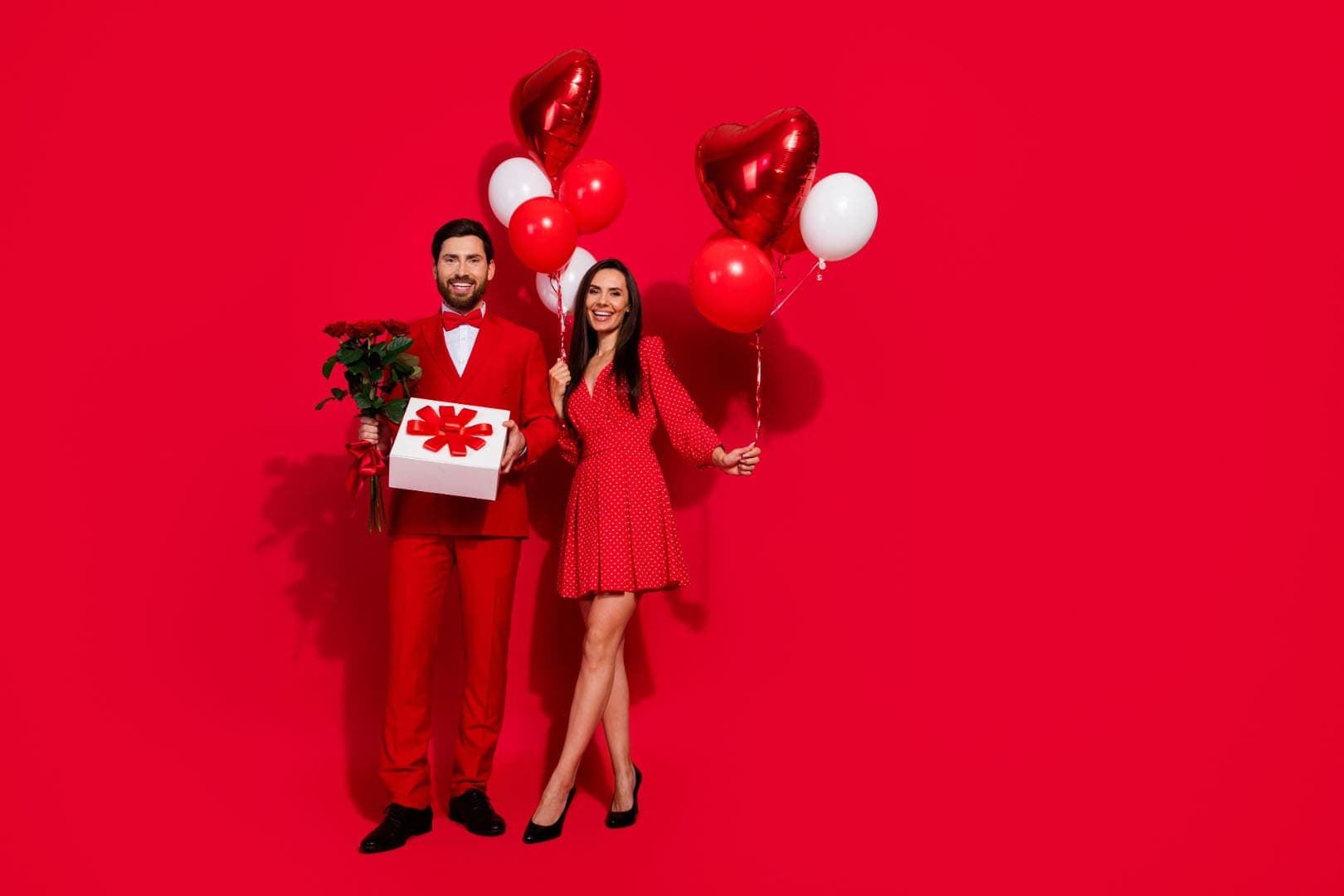 Celebrating Love: Fashion Tips for a Romantic Evening Out