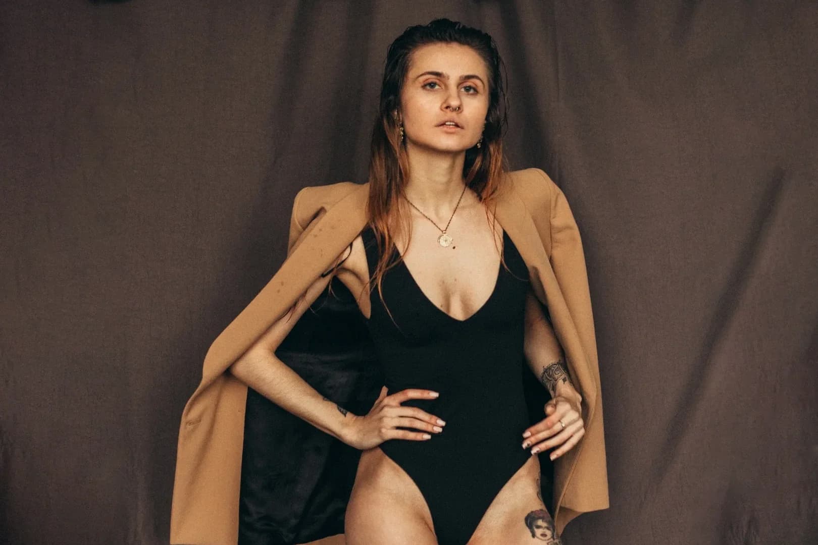 How to be a Flattering Swimsuit Model?