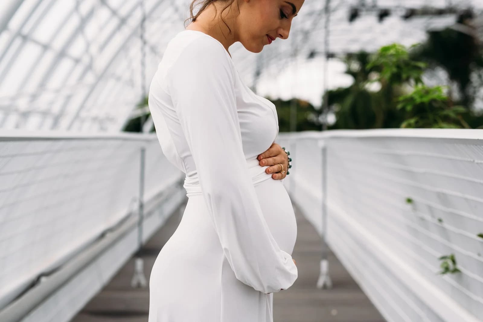 How to plan for a successful pregnancy photoshoot?