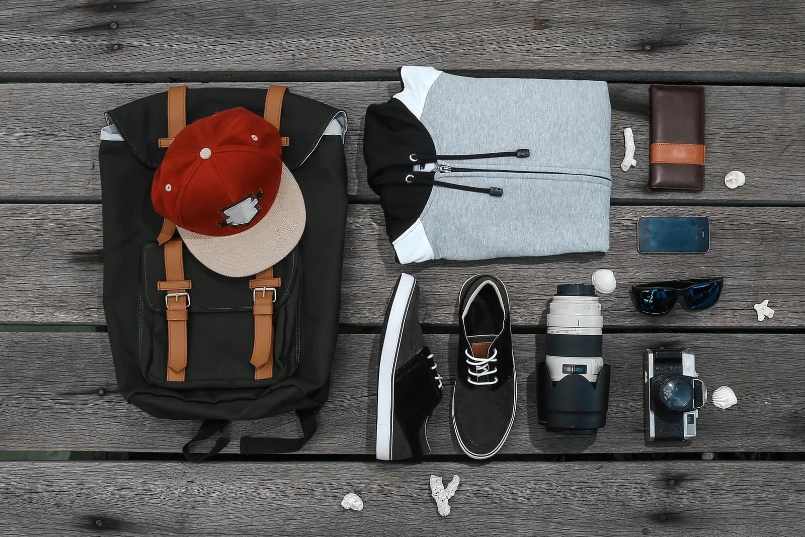 Top 7 Trendy Accessories for Transforming Men’s Outfits