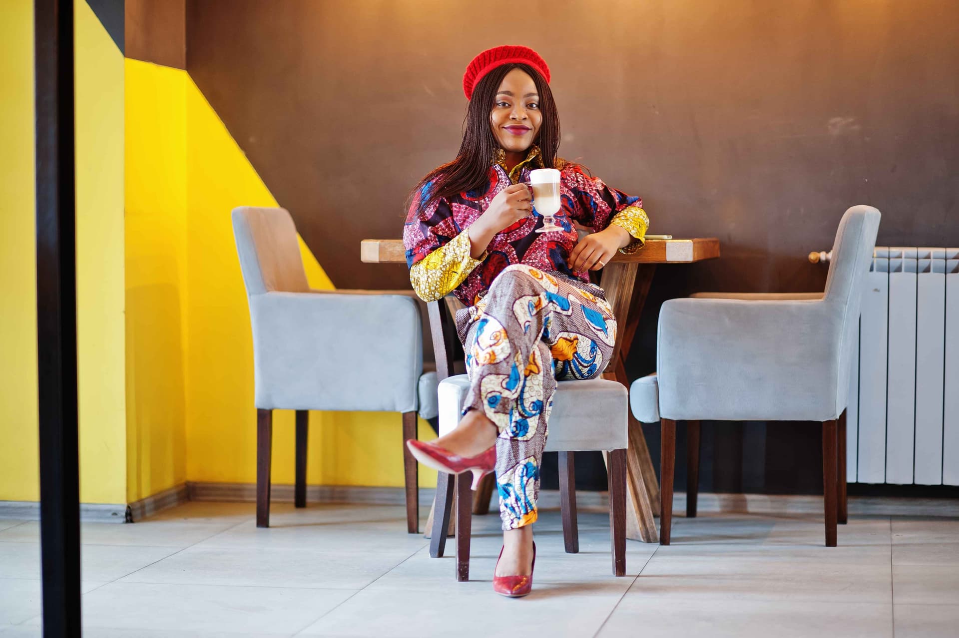 Styling Bold Prints with Confidence in Everyday Fashion Looks