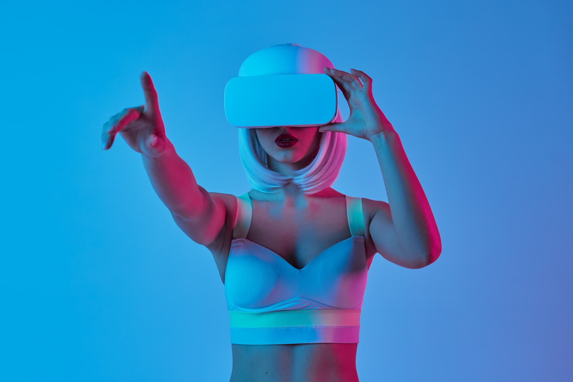 The Role of Digital Avatars in Transforming Fashion and Modeling